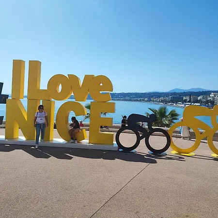 Beau Meuble Hyper Centre Διαμέρισμα Νίκαια